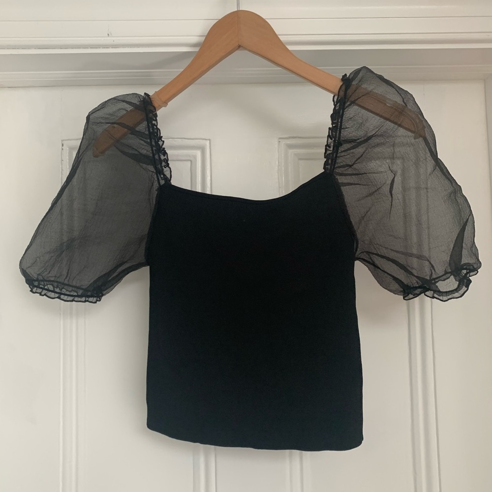 Zara cropped black puffy sleeve, size M